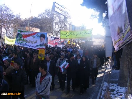 حضور  کارکنان ،اساتید و دانشجویان دانشکده فنی پسران بجنورد در راهپیمایی 22 بهمن 6