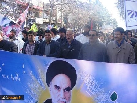حضور  کارکنان ،اساتید و دانشجویان دانشکده فنی پسران بجنورد در راهپیمایی 22 بهمن 8
