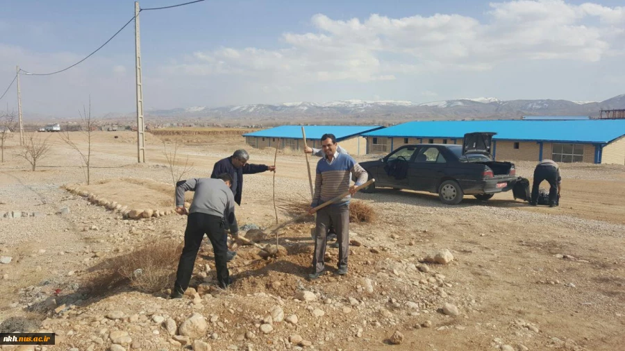 در آستانه هفته منابع طبیعی کاشت 300 اصله نهال در آموزشکده فنی پسران بجنورد  15