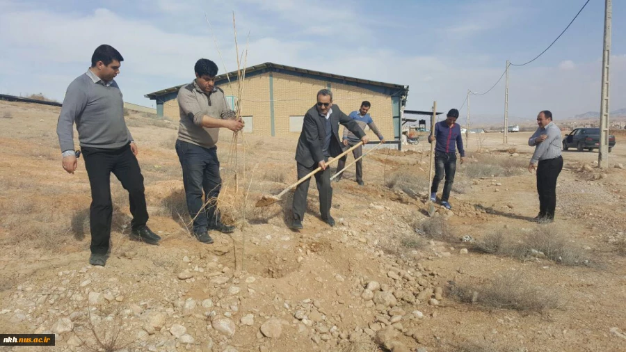 کاشت 300 اصله نهال در آموزشکده فنی پسران بجنورد  2