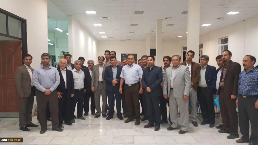 برگزاری آیین بزرگداشت روز معلم و استاد در آموزشکده فنی وحرفه ای پسران بجنورد(دارالفنون) 8