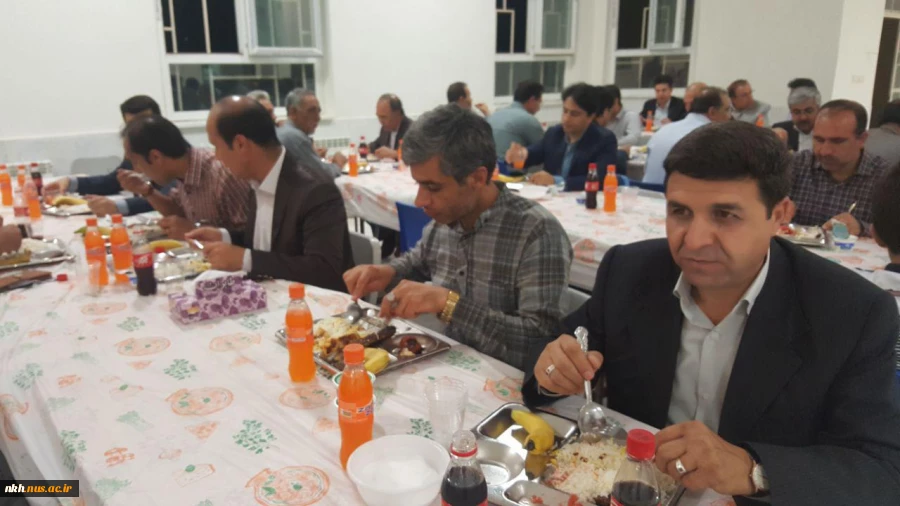 برگزاری آیین بزرگداشت روز معلم و استاد در آموزشکده فنی وحرفه ای پسران بجنورد(دارالفنون) 15