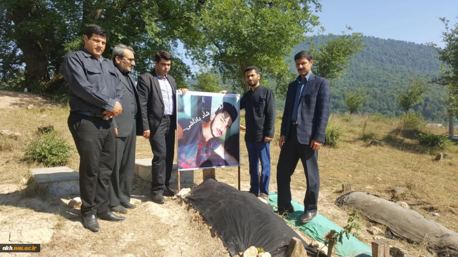 حضور مسئولین آموزشکده فنی پسران بجنورد در منزل دانشجوی مرحوم اسدائی 2