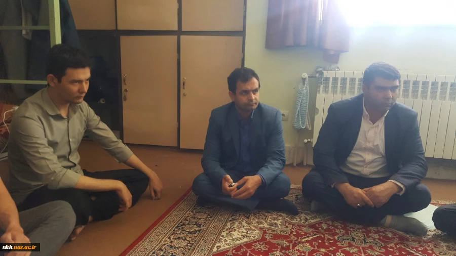 نشست صمیمی رئیس و معاون فرهنگی- دانشجویی آموزشکده فنی وحرفه ای پسران بجنورد(دارالفنون) با دانشجویان خوابگاه  2