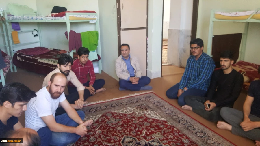 نشست صمیمی رئیس و معاون فرهنگی- دانشجویی آموزشکده فنی وحرفه ای پسران بجنورد(دارالفنون) با دانشجویان خوابگاه  2