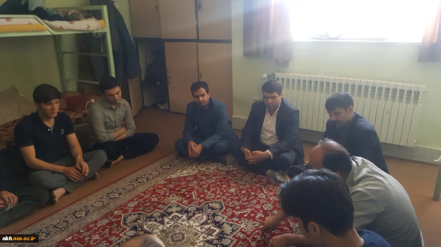 نشست صمیمی رئیس و معاون فرهنگی- دانشجویی آموزشکده فنی وحرفه ای پسران بجنورد(دارالفنون) با دانشجویان خوابگاه  2
