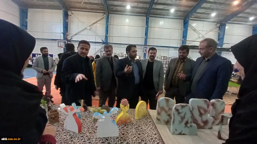 برپایی نمایشگاه آثار هنری و دست سازه های دانشجویان آموزشکده دختران بجنورد 3