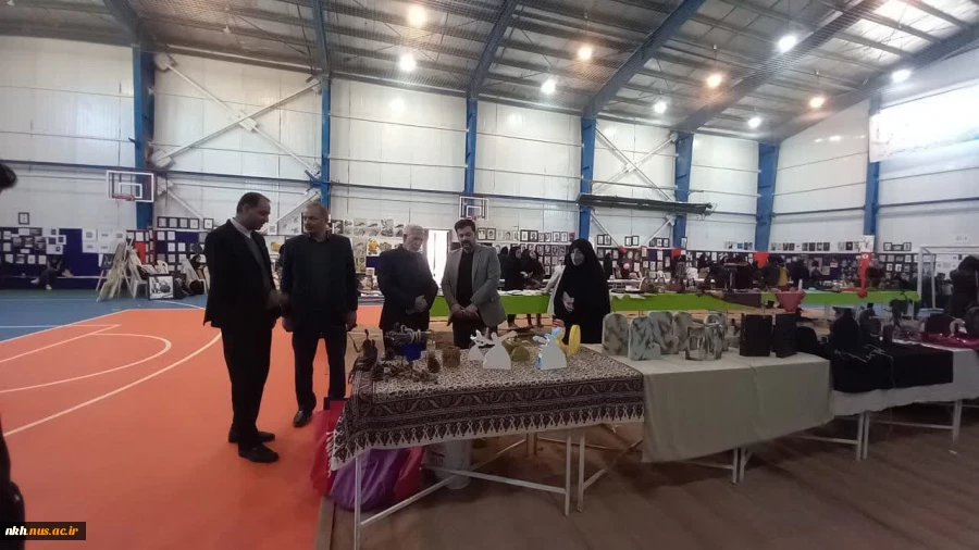 برپایی نمایشگاه آثار هنری و دست سازه های دانشجویان آموزشکده دختران بجنورد 5