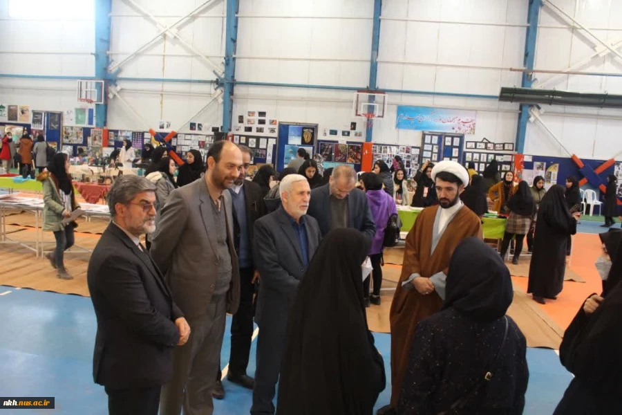 برپایی نمایشگاه آثار هنری و دست سازه های دانشجویان آموزشکده دختران بجنورد 6