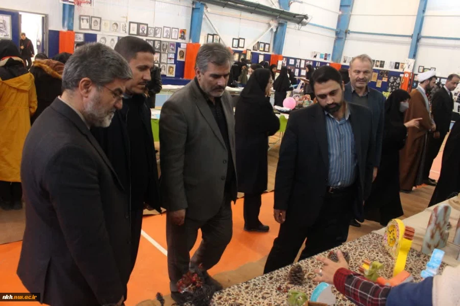 برپایی نمایشگاه آثار هنری و دست سازه های دانشجویان آموزشکده دختران بجنورد 11